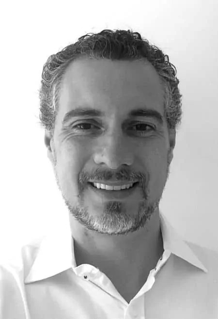 Why Us 1 Dr. Cristian Dunker General Cosmetic and Anti-Aging Dentistry